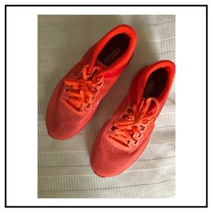 Nike Sneakers - Coral - Size 6.5